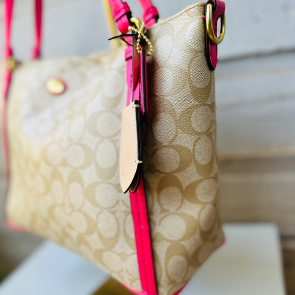 COACH monogram shoulder bag - Picture 4 of 17